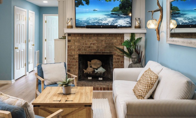 Kitty Hawk Condominio | The OBX Zen Den - Condo unit in the heart of the Outer Banks with pool