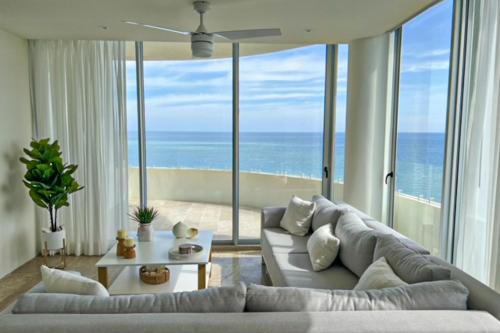 Miramar Apartamento | The Ocean Breeze Retreat