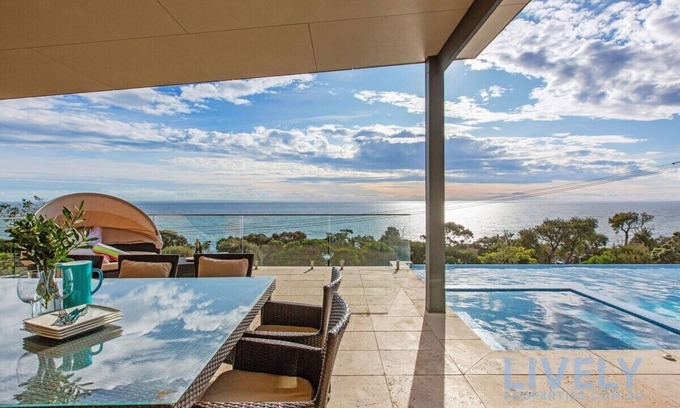 Mount Martha Casa | The Ocean's Edge, Luxury Entertainer with Views