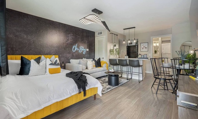 Allandale Apartamento | The Ochre | Stylish Social Studio | Sleeps 5