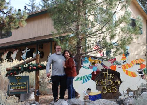 Pine Mountain Club Cama Y Desayuno | The Old Bear BnB