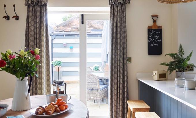 Henley-on-Thames Casa | The Old Coach House - From 500 Per Night