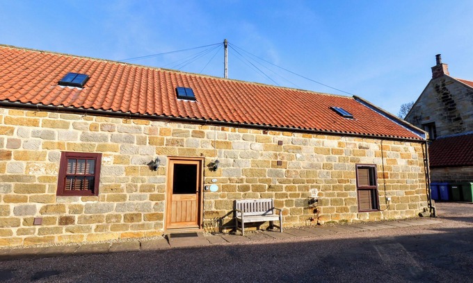 Ellerby Cabaña | THE OLD DAIRY, ELLERBY, pet friendly, with a garden in Runswick Bay