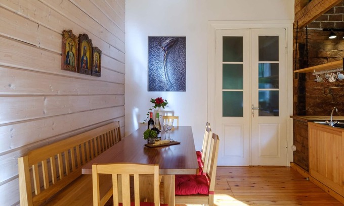 Klykiai Apartamento | Amplio y soleado apartamento rústico