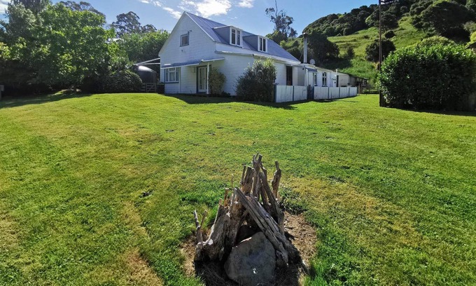 Le Bons Bay Casa | The old Hall