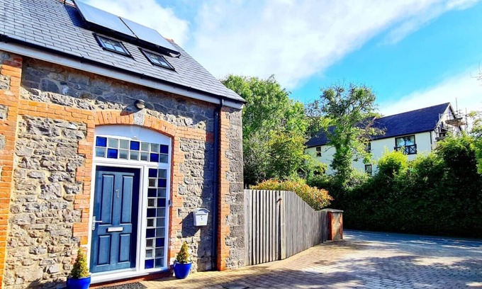 Tenby Cabaña | The Old Pump House -Tenby