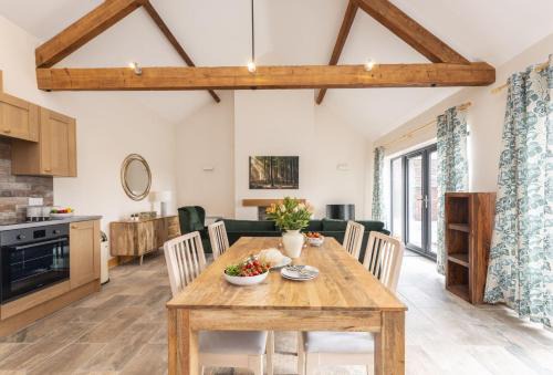 Whaddon Casa | The Old Stables at Bradley's Farm