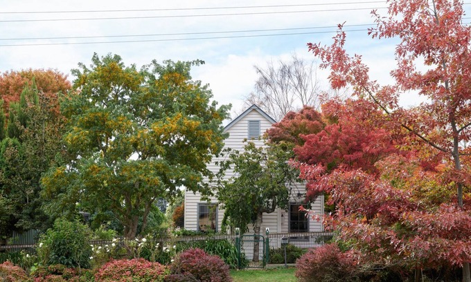 Trentham Casa | The Old Trentham Church - 300 meters from town
