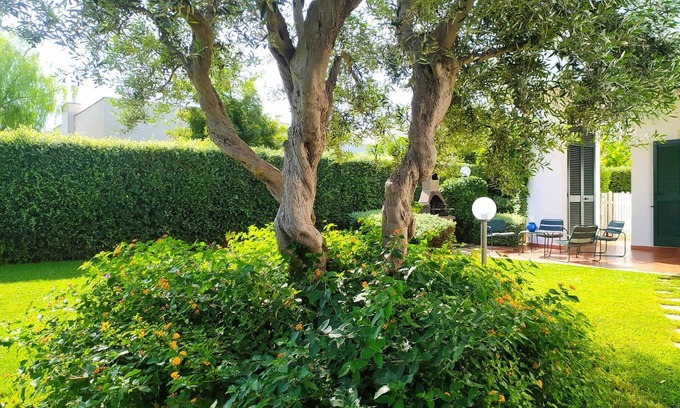 Villanova Casa | The olive tree villa with private garden near the sea