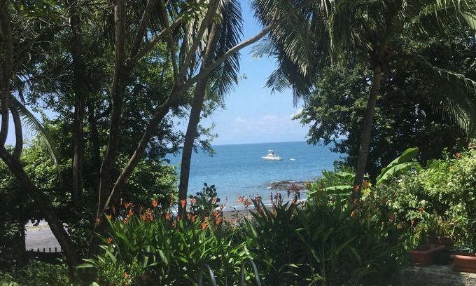 Playa Ocotal Apartamento | El ÚNICO apartamento estudio frente al mar en Playa Ocotal, Guanacaste