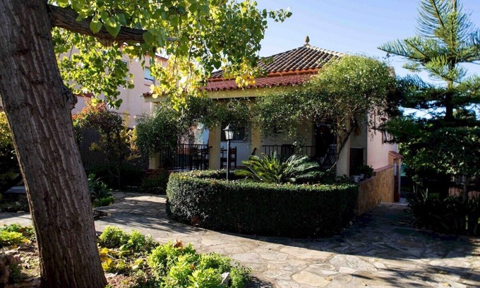L'Eliana Chalet De Esquí | The Orange Lemon Tree House by Florit Flats