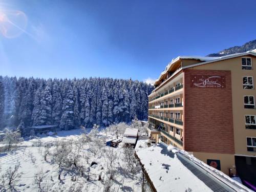 Old Manali Complejo | The Orchard Greens Resort - A Centrally Heated Property