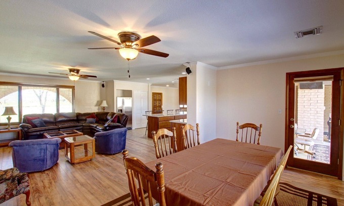 Phoenix Casa | The Orchard House, una propiedad única de 2 1/2 acres Propiedad mensual especial $ 3000