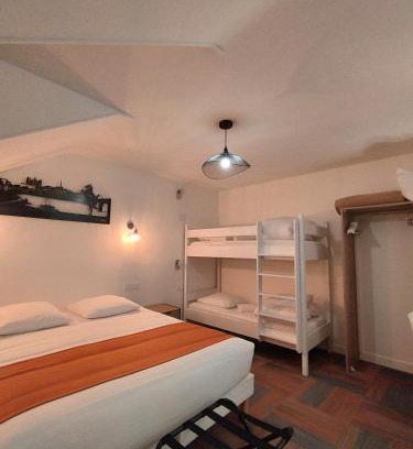 Saint-Hilaire-Saint-Florent Hotel | The Originals Access, Hotel Le Canter Saumur