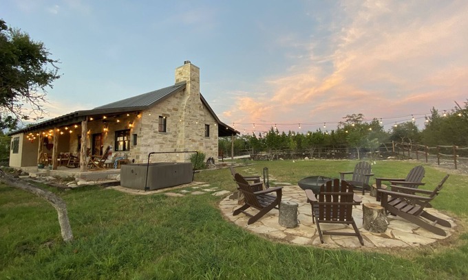 Fredericksburg Casa | The Outpost 2 Bedroom Home by RedAwning