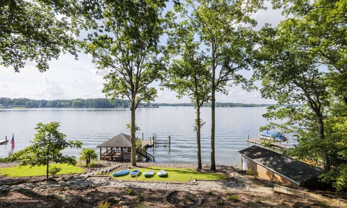 Leesville Casa | The Overlook at Langford - Private dock with SUPs, Kayaks, and Ping Pong
