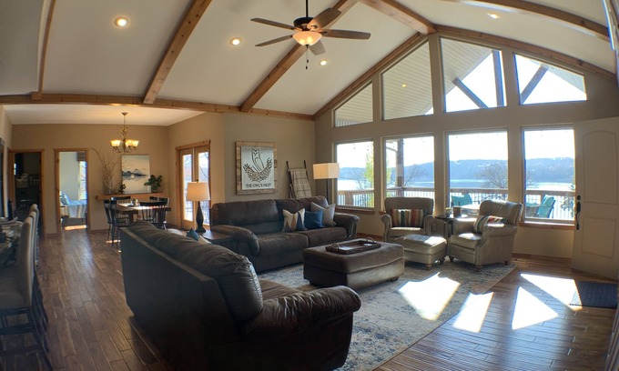 Shell Knob Casa | The Owl's Nest - A Quiet Retreat with XL Deck & Lakeviews!