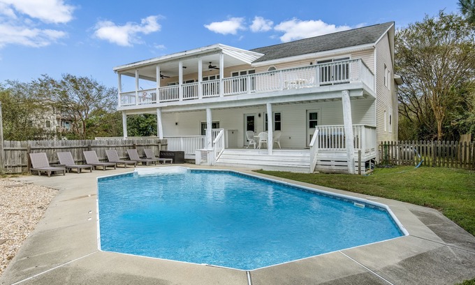 Sandbridge Casa | The Palm House | 880 ft from the Beach | Private Pool, Dog Friendly