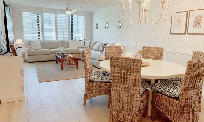 Sanibel Condominio | The Palm Lodge @ Loggerhead Cay 🐚 Beachside Accommodations 🐚 Pool & Pickleball