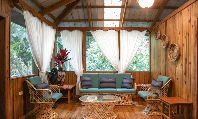 Belmopan Casa | ¡Aventura familiar en la selva tropical!