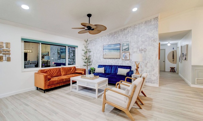 Trailer Estates Casa | The Palms Beach House Retreat