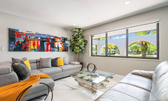 Cutler Bay Casa | The Palms/Big Pool/Pool Table/Foosball