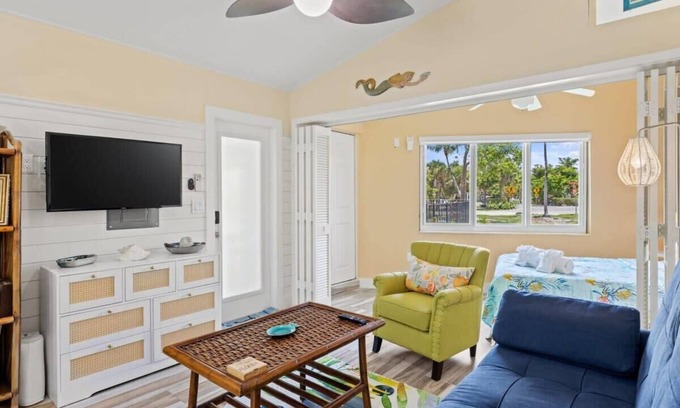 Sanibel Casa | The Palms Cottage Two- A Green Haven on Sanibel