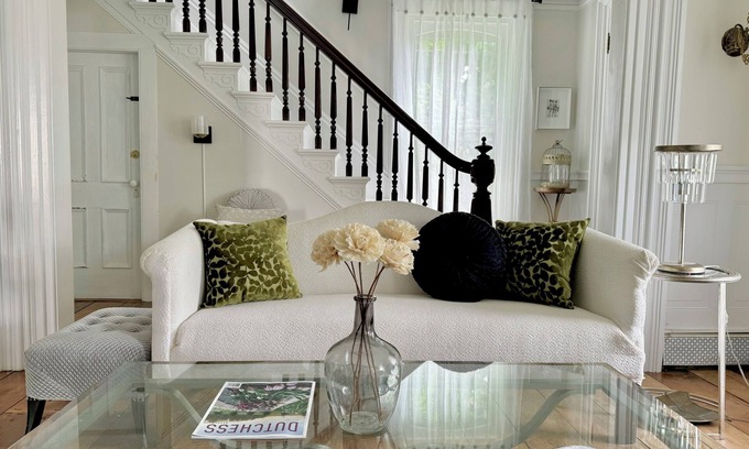 Hyde Park Casa | The Parker House Historic Country Home 14 minutes from Rhinebeck NY
