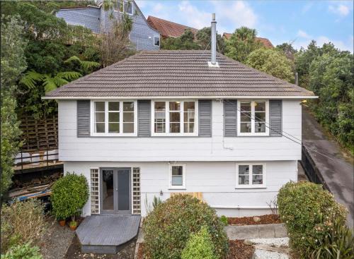 Wellington Casa | The Peacock House