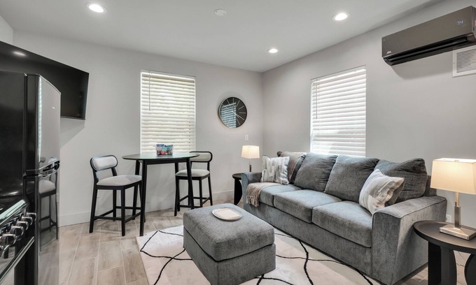 Wilmington Apartamento | The Pearl – Stylish Couples Getaway