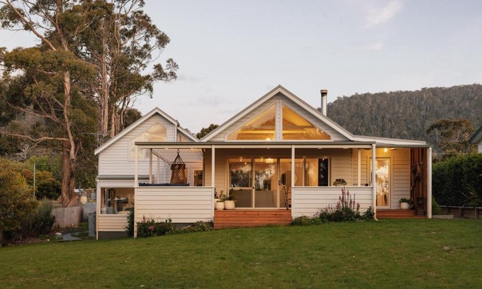 White Beach Casa | The Pearl Tasmania