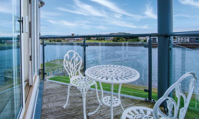 Llanelli Apartamento | The Penthouse - 3 Bedroom Apartment - Llanelli