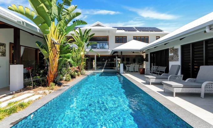 Trinity Beach Casa | The Peony Isle Luxe Lakeside Haven with Pool and Spa