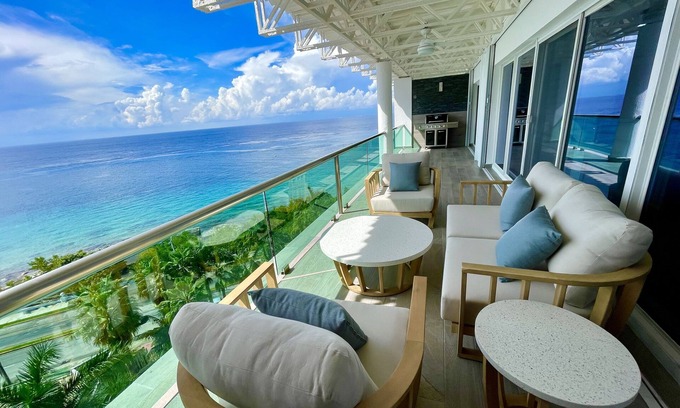 Cozumel Condominio | El Penthouse perfecto de 2 dormitorios con vista al mar, piscina, tenis y gimnasio, cerca del centro