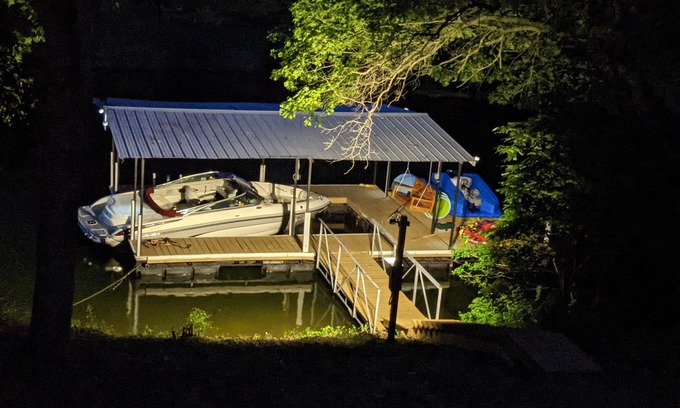 Gravois Mills Casa | The perfect lakeside get away