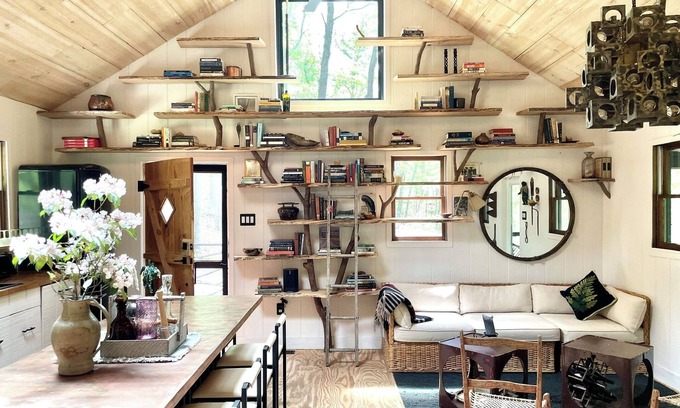 Wardensville Cabina | The Philosopher's Retreat