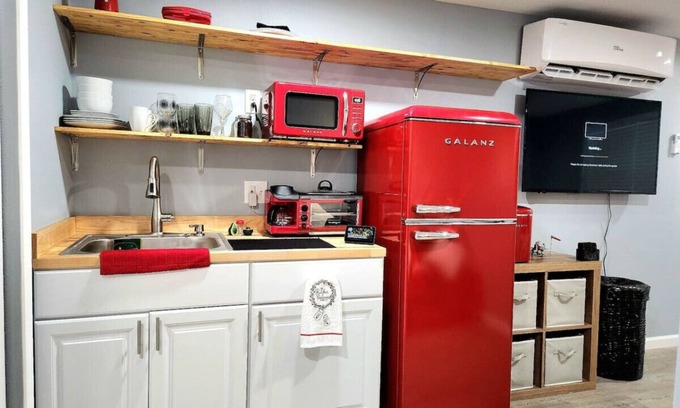 Parker Apartamento | The Pilot's Den a Complete Retro Studio