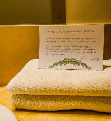 Bhurban Cama Y Desayuno | The Pine Court Luxury Resort