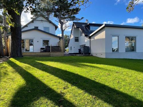 Amlwch Casa | The Pines, By Birch Stays