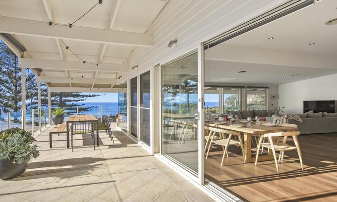 Killcare Casa | The Pines on Killcare Beach