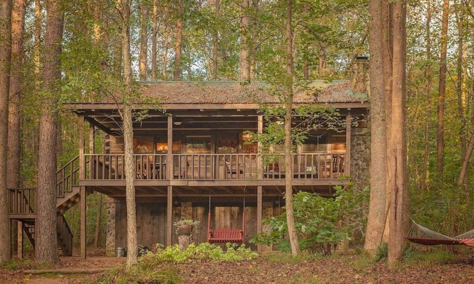 Benton Apartamento | The Pines | Riverside Log Cabin on The Ocoee