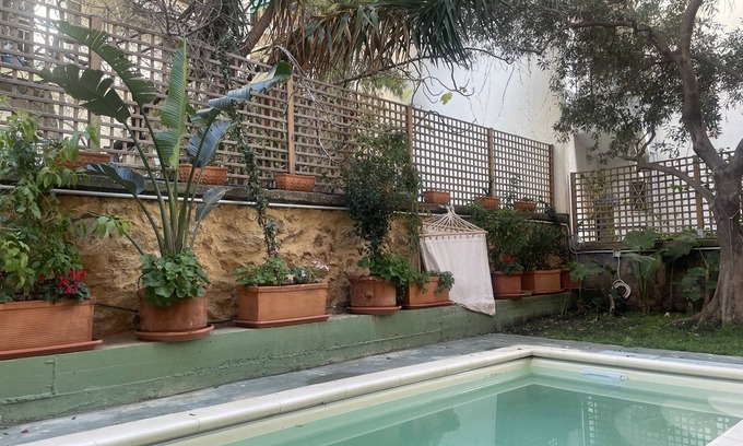 Athens City Centre Apartamento | Mets Garden Charme - Encantador apartamento en el centro de la ciudad con jardín privado