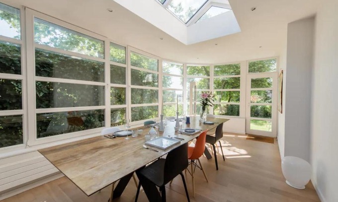 Ukkel Casa | The Pink House
