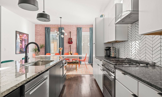 Eighth Avenue Casa | The Pink Jukebox: A Feminine & Funky Escape