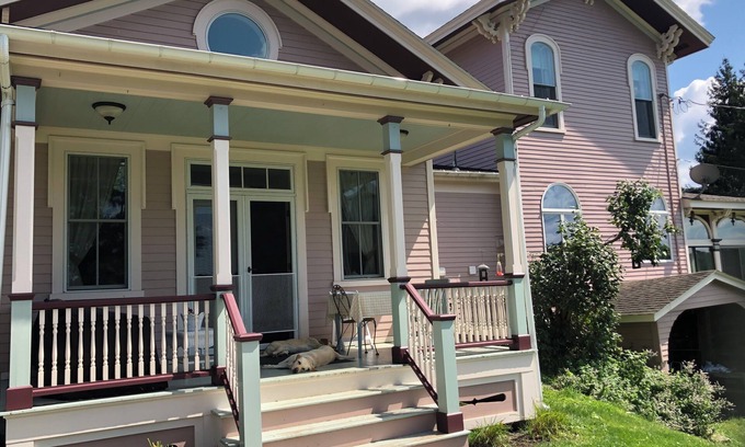 Chautauqua Apartamento | The Plum Bush Apartment: WNY Countryside- Wineries, Winter Cozy, Quiet Retreat