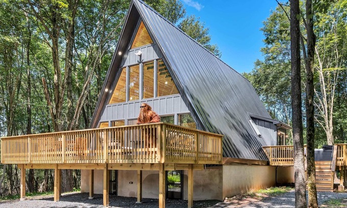 Blakeslee Cabina | The Pocono Dreamhouse | Lake Access
