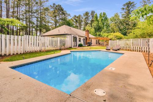Conyers Casa | The Poolside 4BR Stylish Luxury Sanctuary