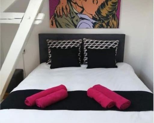 Jumet Apartamento | The pop-art luxury suite
