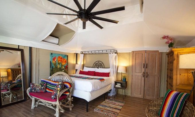 Tucson Casa | The Purple Coyote Compound - King Beds CAZTUOR2649