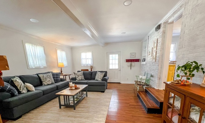 Murfreesboro Casa | The R&R House, a 1958 Farmhouse